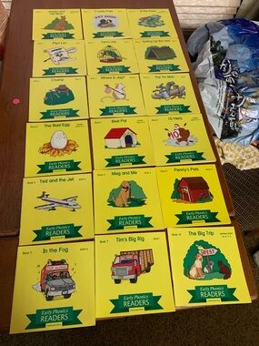 Set of 24 Early Phonics Readers First Grade Level Letters & Sounds